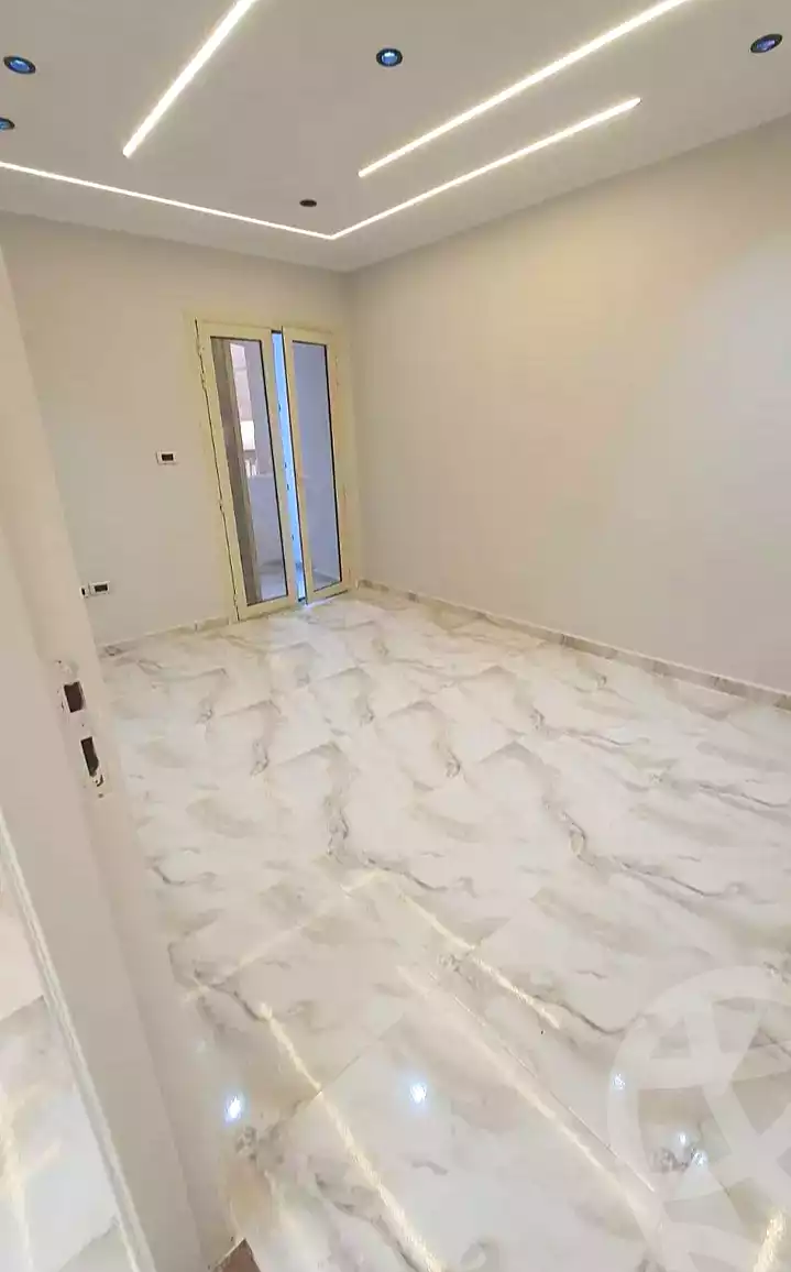 https://aqarmap.com.eg/ar/listing/7237463-for-rent-alexandria-lauran