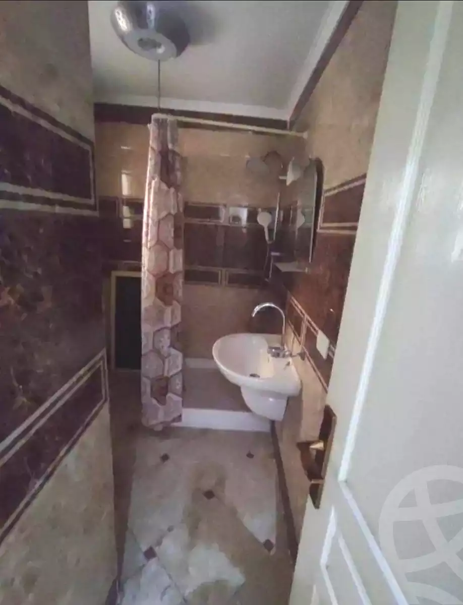 https://aqarmap.com.eg/ar/listing/7235850-for-rent-alexandria-moharram-bey