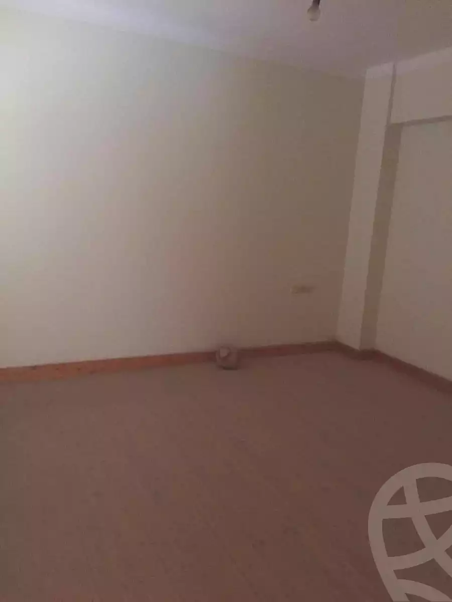 https://aqarmap.com.eg/en/listing/7237713-for-sale-cairo-new-cairo-compounds-ritaj