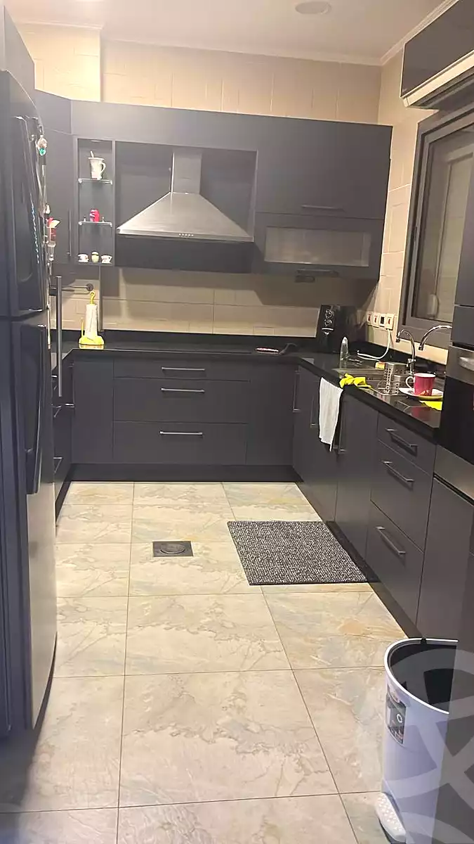https://aqarmap.com.eg/ar/listing/7238055-for-rent-cairo-el-sheikh-zayed-city-compounds-kmbwnd-ljry-swdyk