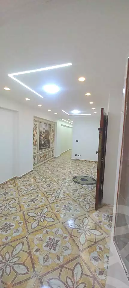 https://aqarmap.com.eg/ar/listing/7238454-for-sale-alexandria-el-asafra-shr-45