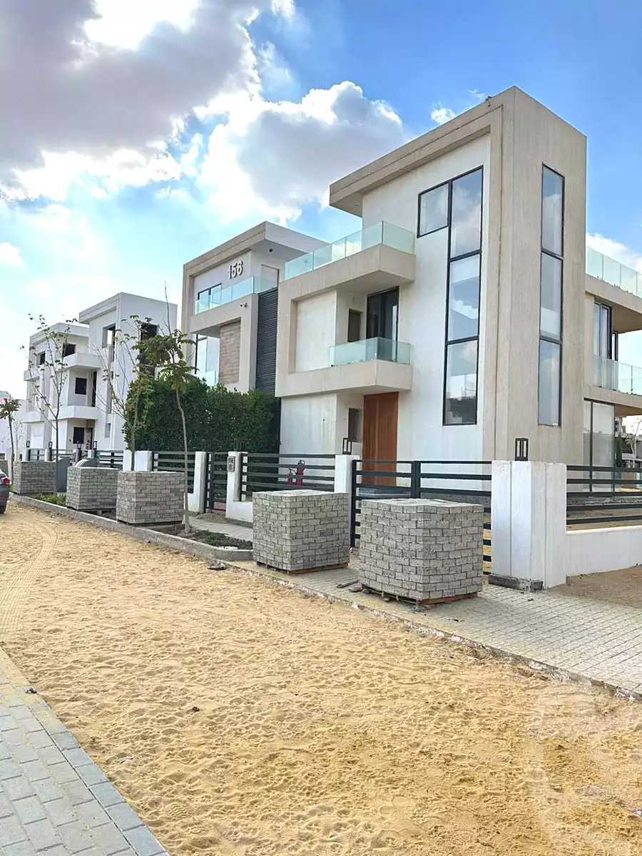 https://aqarmap.com.eg/en/listing/7238732-for-sale-cairo-new-cairo-lmstqbl-syty-compounds-nyoum-arab-development