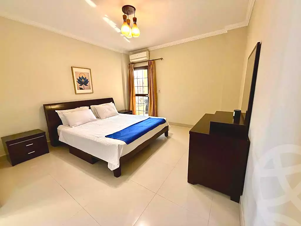 https://aqarmap.com.eg/ar/listing/7238973-for-rent-cairo-new-cairo-lrhb-city-phase-4-mohammed-farid-st