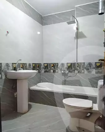 https://aqarmap.com.eg/ar/listing/7239129-for-rent-cairo-ain-shams-jsr-lswys