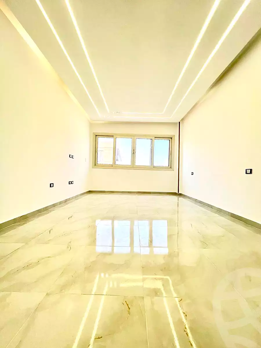 https://aqarmap.com.eg/ar/listing/7240158-for-sale-cairo-new-cairo-first-settlement-mhwr-mstfy-kml
