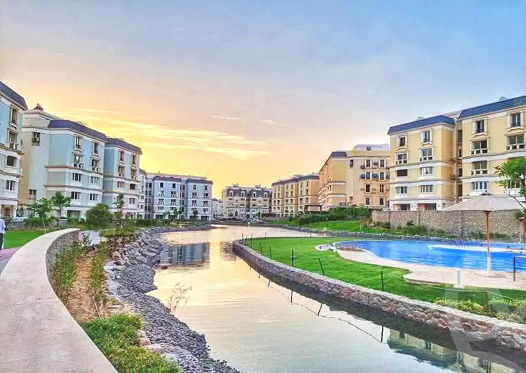 https://aqarmap.com.eg/ar/listing/7240558-for-sale-cairo-new-cairo-compounds-mountain-view-hyde-park