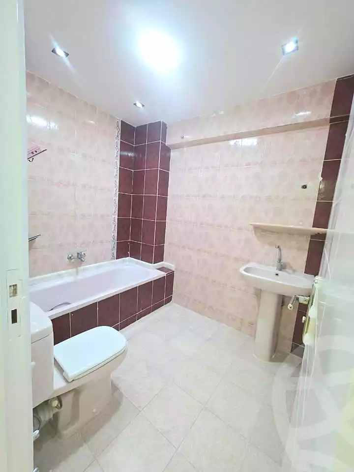https://aqarmap.com.eg/en/listing/7241073-for-sale-alexandria-sydy-bshr-sydy-bshr-bhry-shr-mhmd-njyb