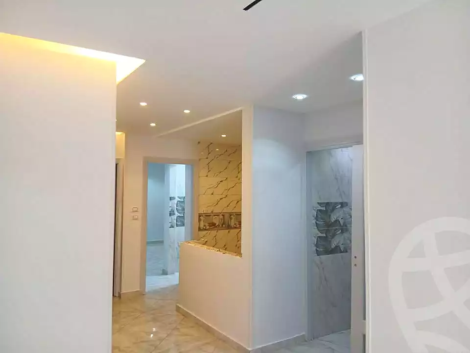https://aqarmap.com.eg/ar/listing/7241102-for-sale-alexandria-al-agamy-lbytsh-bianchiii