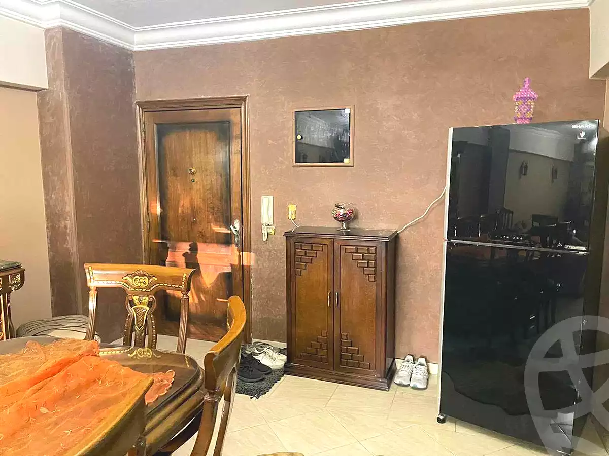 https://aqarmap.com.eg/en/listing/7241205-for-sale-cairo-helwan-helwan-el-sharkeya-heidar-st