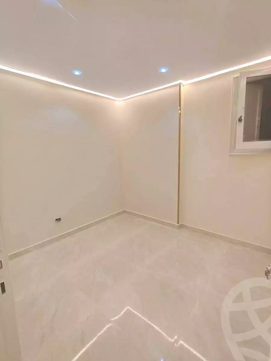 https://aqarmap.com.eg/en/listing/7241811-for-sale-alexandria-sydy-bshr-sydy-bshr-qbly-street-17