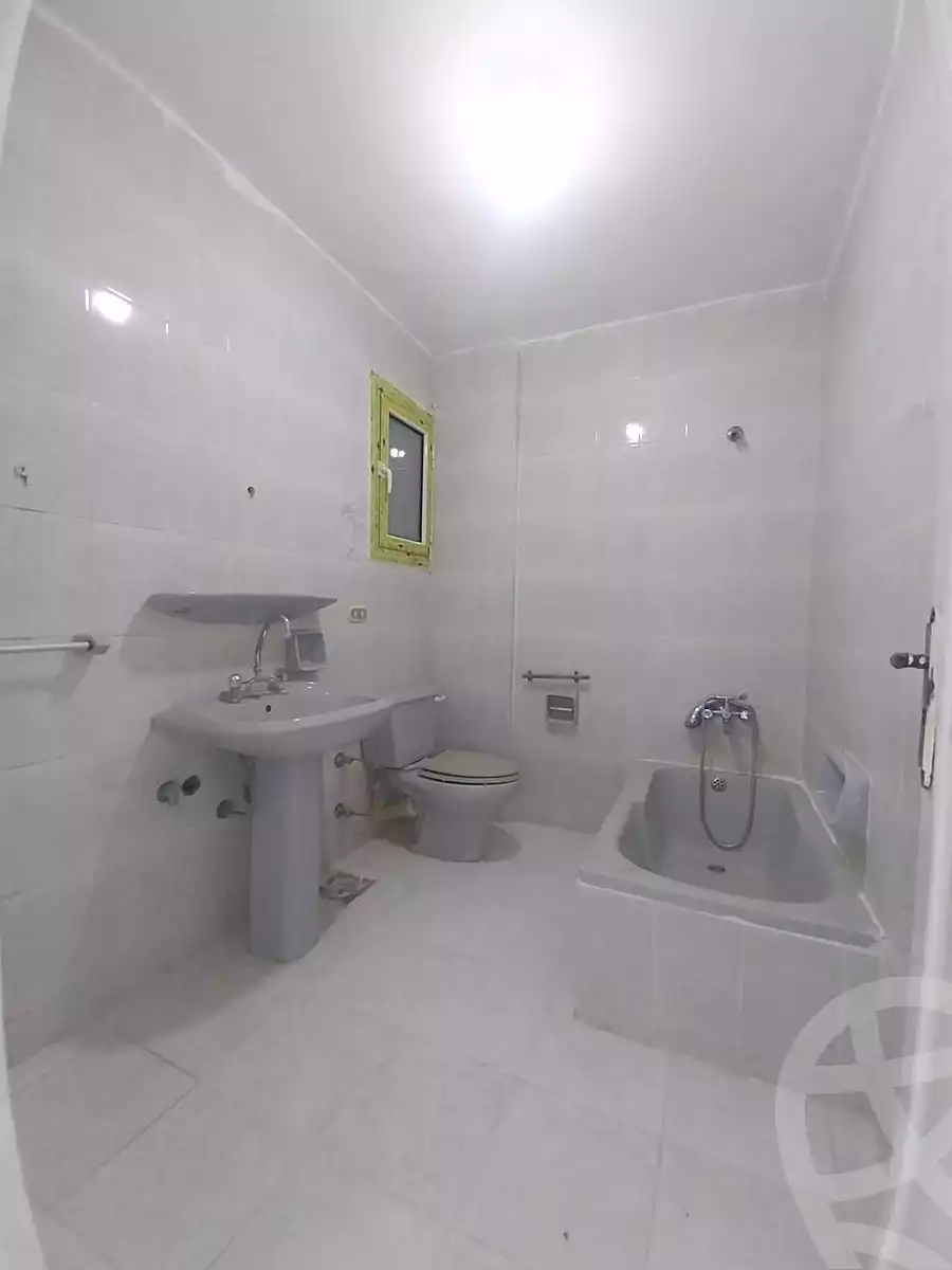 https://aqarmap.com.eg/en/listing/7241853-for-sale-alexandria-al-agamy
