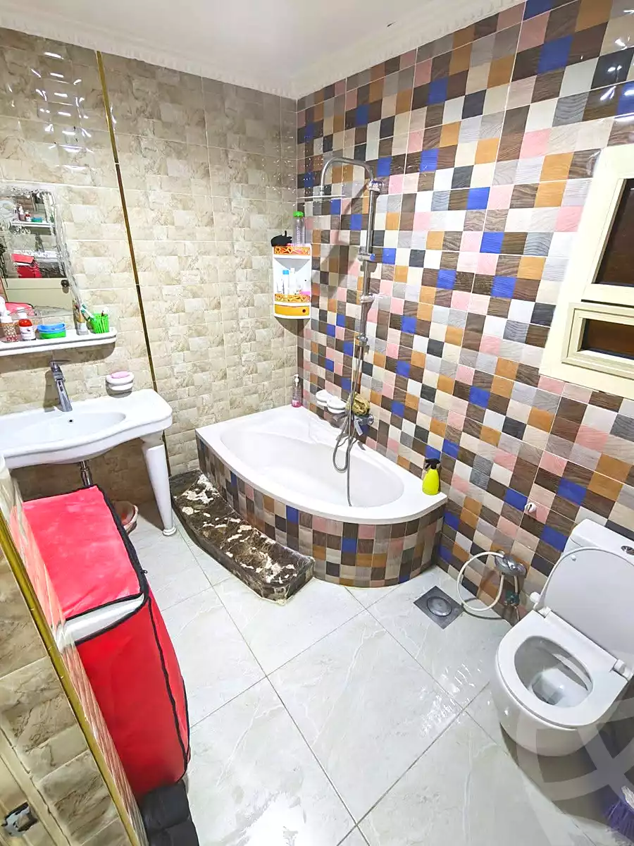 https://aqarmap.com.eg/en/listing/7241904-for-sale-alexandria-al-agamy-el-hanouvel-el-warsha-st