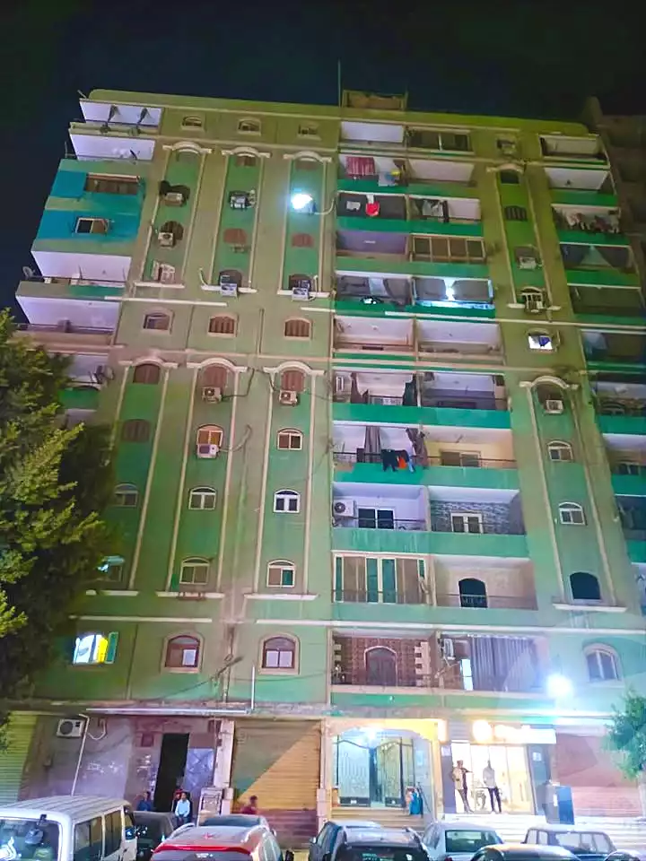 https://aqarmap.com.eg/ar/listing/7242767-for-sale-cairo-helwan-kwrnysh-hlwn