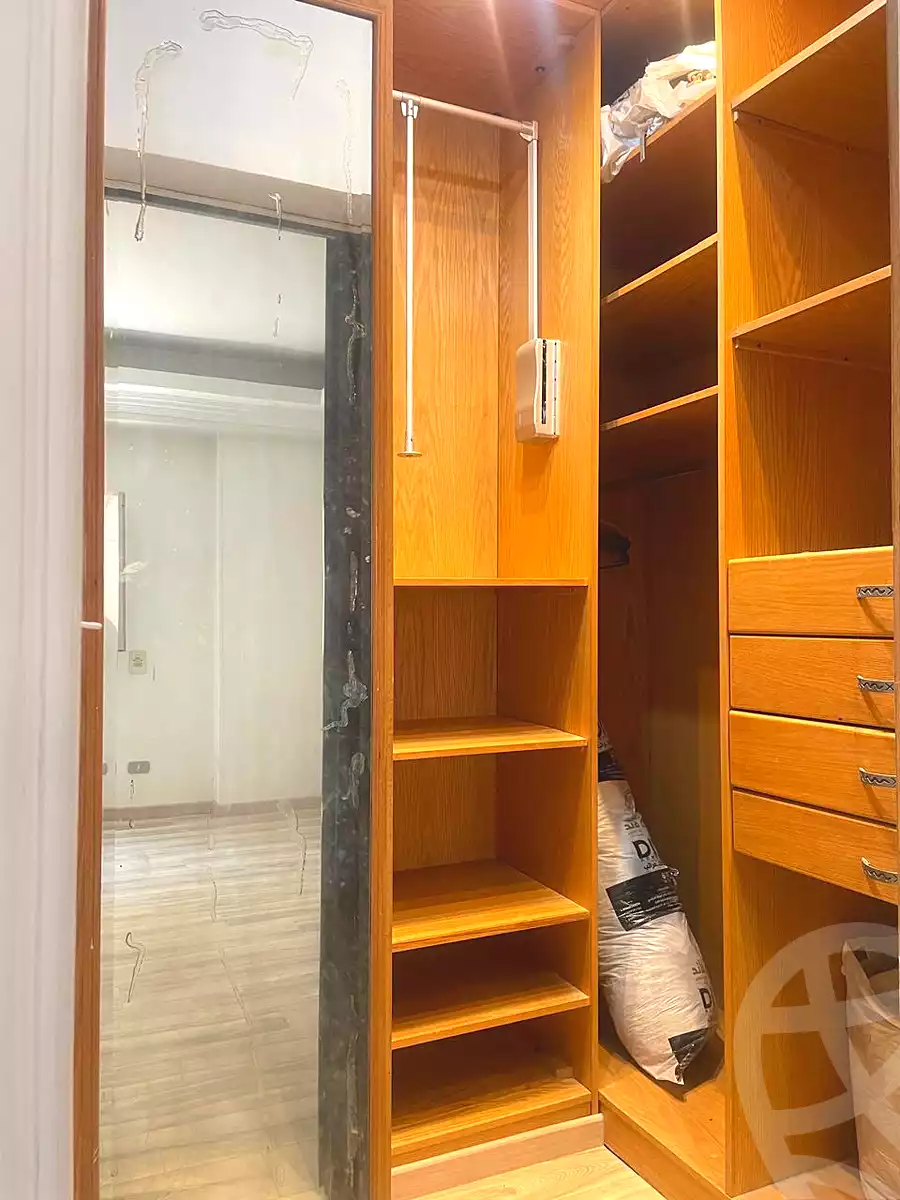 https://aqarmap.com.eg/ar/listing/7242921-for-sale-cairo-new-cairo-ganob-el-akadamiya-south-academy-a-al-mekdad-ibn-omar-street