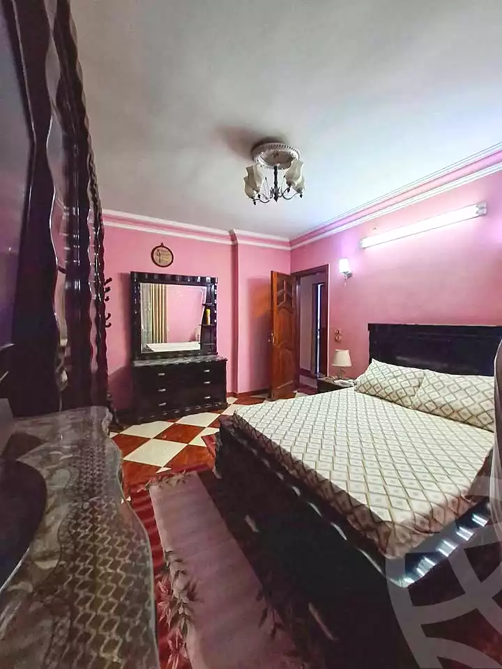 https://aqarmap.com.eg/en/listing/7243078-for-sale-cairo-faisal-kafr-tohormos-queen-nazli-st