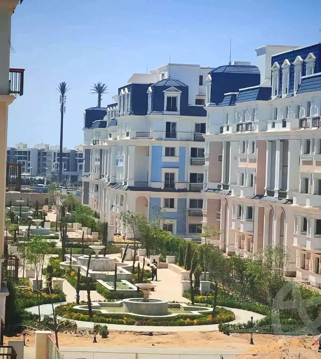 https://aqarmap.com.eg/en/listing/7243921-for-sale-cairo-new-cairo-compounds-mountain-view-hyde-park