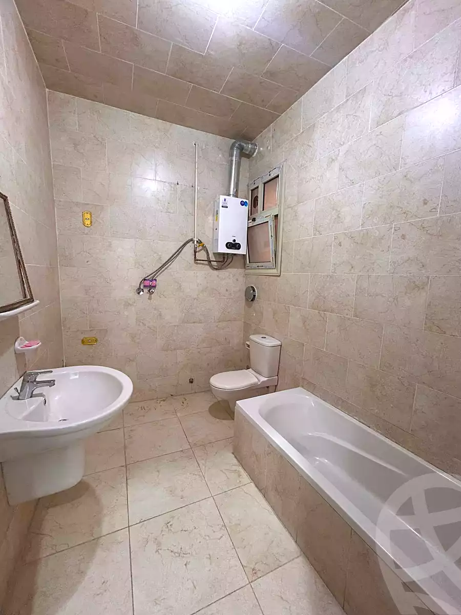 https://aqarmap.com.eg/ar/listing/7244036-for-rent-cairo-new-cairo-ganob-el-akadamiya-south-academy-a-abo-zarr-el-ghifari-st