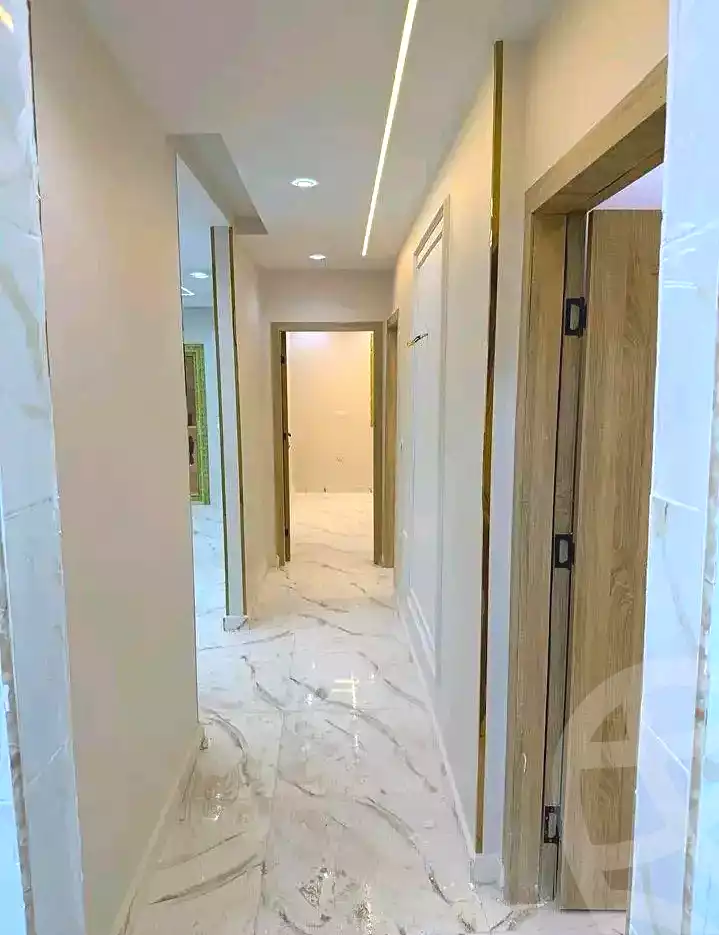 https://aqarmap.com.eg/ar/listing/7244165-for-sale-cairo-el-haram-el-lebeny-soltan-khattab-st