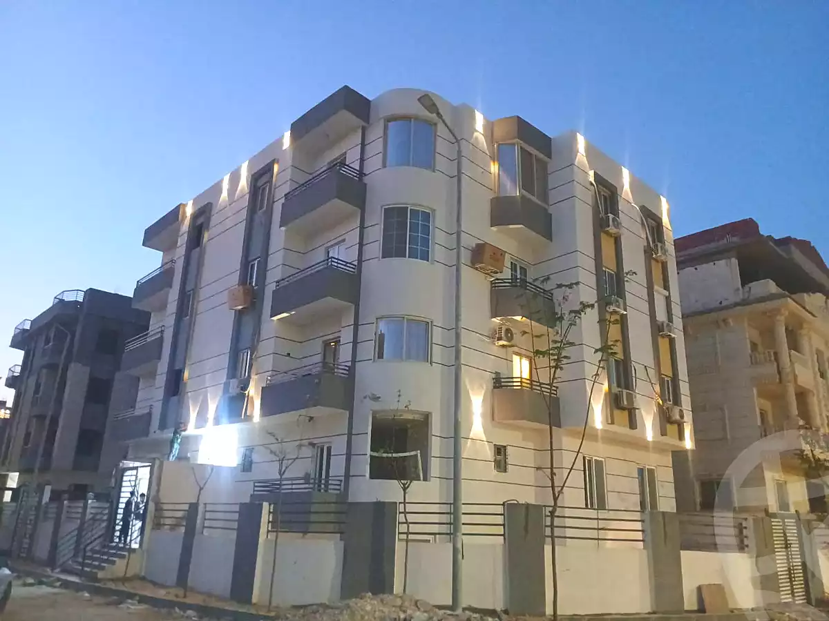 https://aqarmap.com.eg/ar/listing/7244264-for-sale-cairo-6th-of-october-el-hay-el-motamyz-first-touristic-village-el-shaheed-mohammed-abdul-latif-alshimi-st