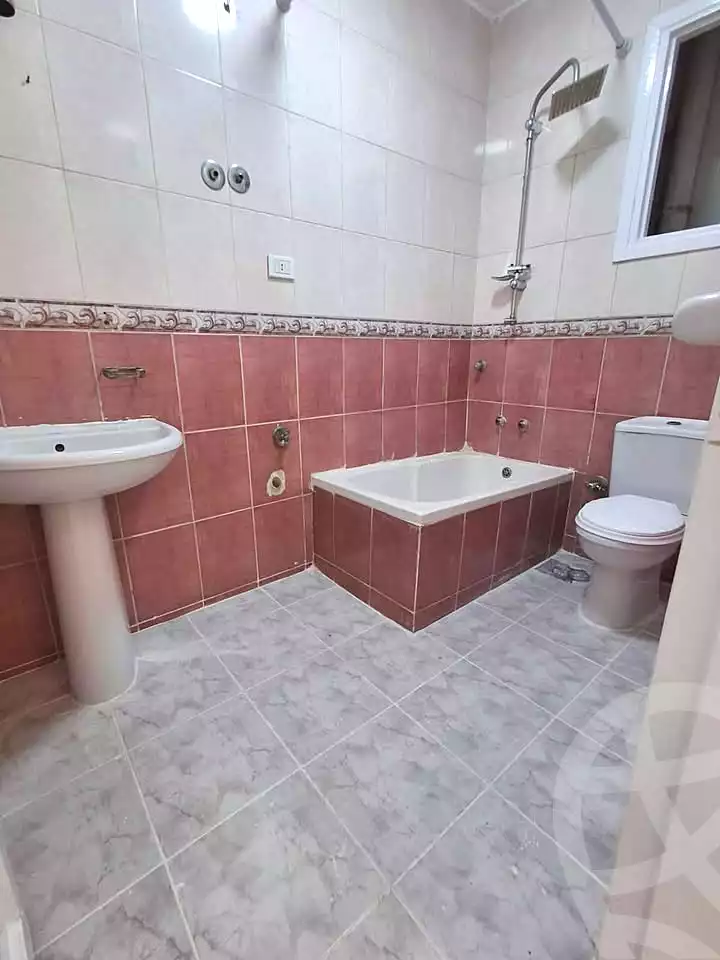 https://aqarmap.com.eg/ar/listing/7244546-for-sale-alexandria-al-agamy-shataa-el-nakheel