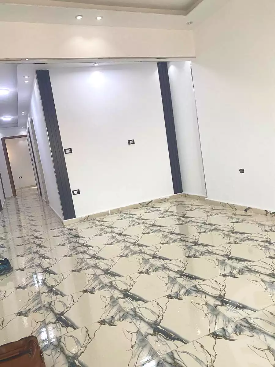 https://aqarmap.com.eg/ar/listing/7245886-for-sale-cairo-ain-shams-jsr-lswys