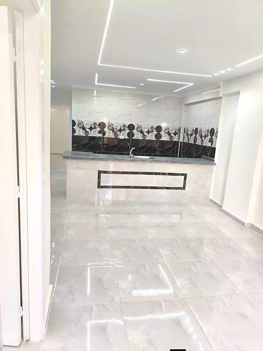 https://aqarmap.com.eg/ar/listing/7246011-for-sale-alexandria-al-agamy-lbytsh-bianchiii