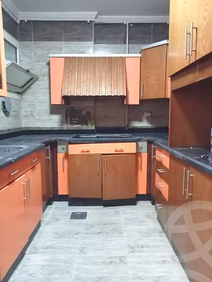 https://aqarmap.com.eg/ar/listing/7246831-for-sale-alexandria-tharwat