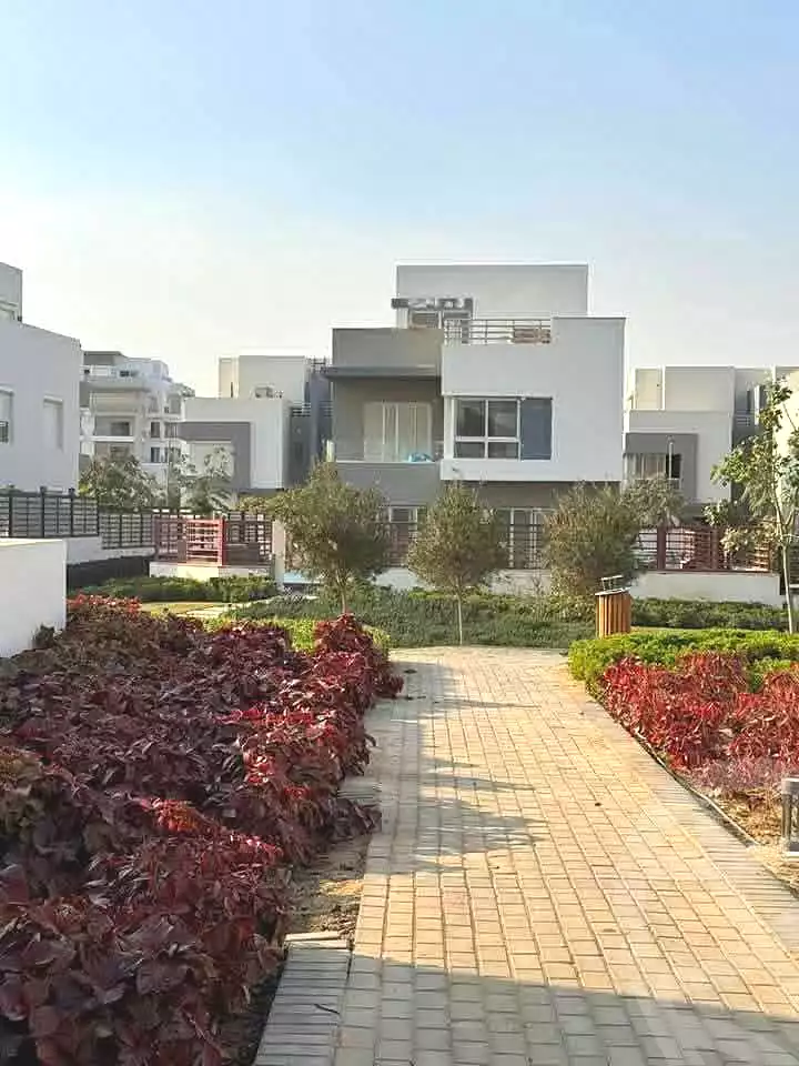 https://aqarmap.com.eg/en/listing/7247038-for-sale-cairo-new-cairo-compounds-hyde-park-hpr-hyde-park