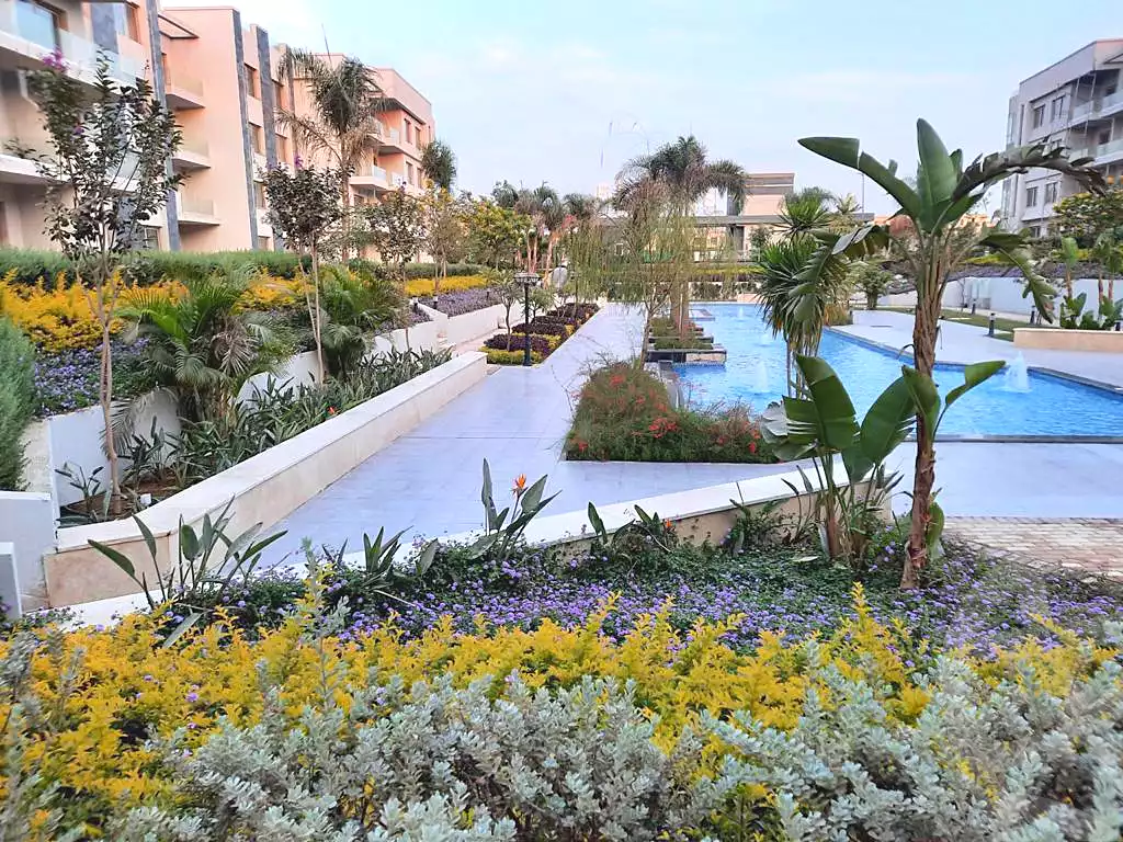 https://aqarmap.com.eg/ar/listing/7247079-for-sale-cairo-new-cairo-compounds-galleria-moon-valley-compound-arabia