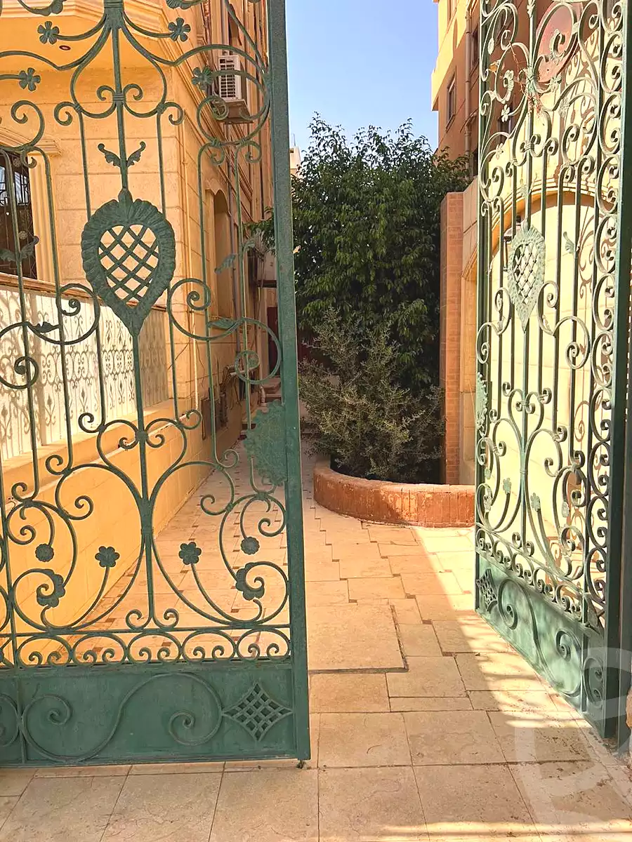 https://aqarmap.com.eg/ar/listing/7247097-for-sale-cairo-new-cairo-el-banafsg-el-banafsag-5-zakaria-ahmed-st