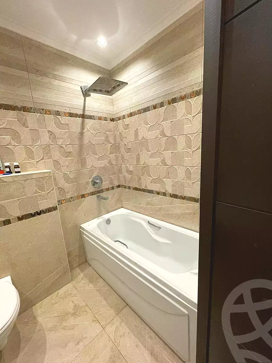 https://aqarmap.com.eg/en/listing/7247155-for-rent-cairo-new-cairo-compounds-mountain-view-hyde-park
