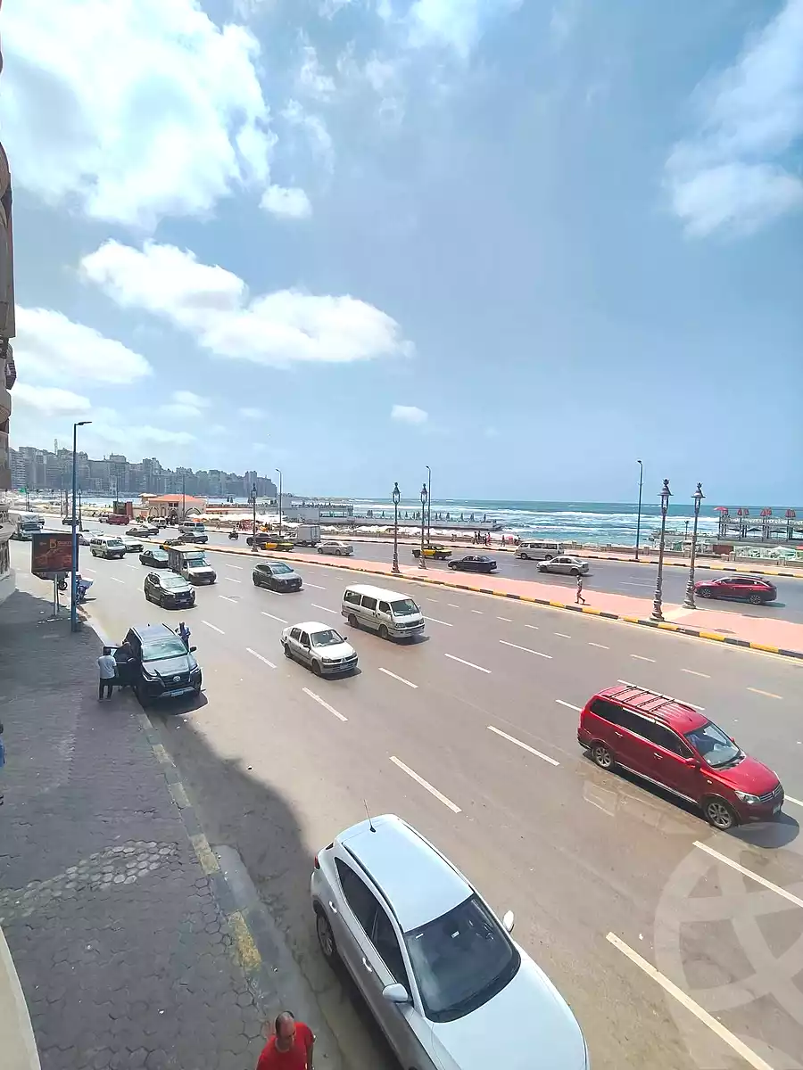 https://aqarmap.com.eg/ar/listing/7247172-for-sale-alexandria-el-asafra-l-sfr-bhry