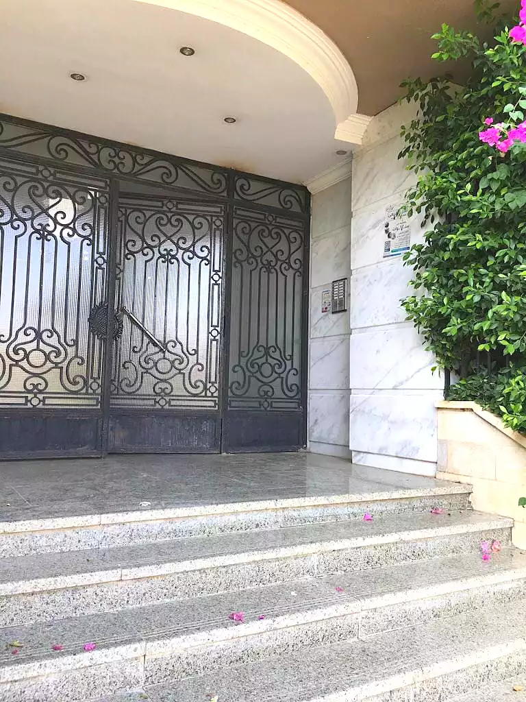 https://aqarmap.com.eg/en/listing/7247329-for-sale-cairo-el-sheikh-zayed-city-el-hay-elthamen-lhy-lthmn