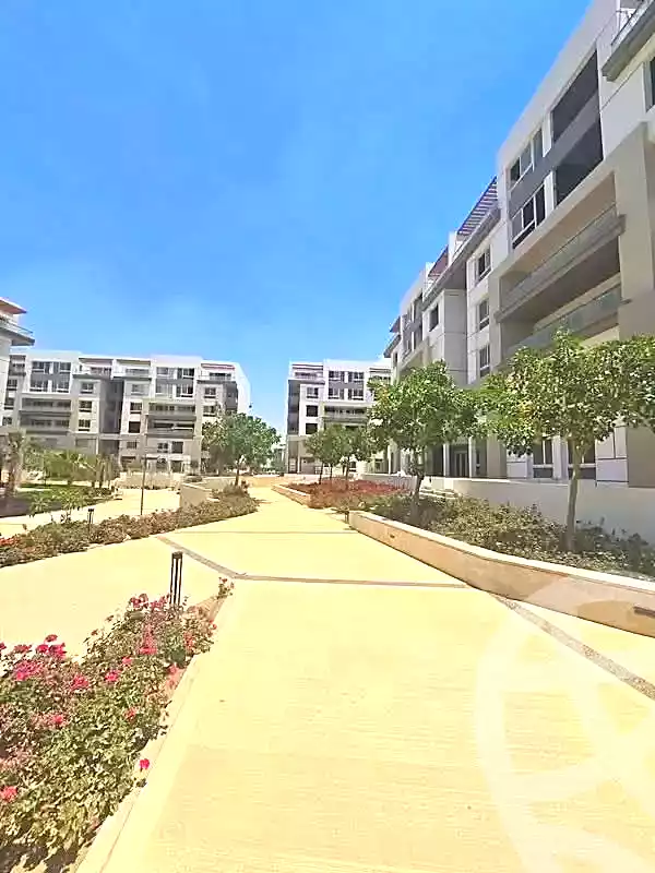 https://aqarmap.com.eg/en/listing/7247324-for-sale-cairo-new-cairo-compounds-hyde-park-greens-hyde-park-compound