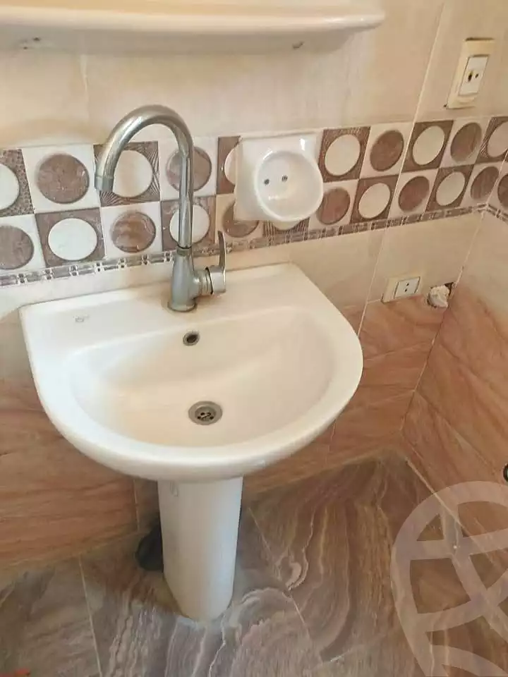 https://aqarmap.com.eg/en/listing/7246533-for-sale-cairo-ain-shams-ain-shams-el-sharkia