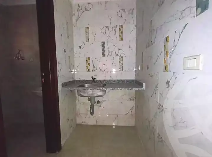 https://aqarmap.com.eg/ar/listing/7248730-for-rent-alexandria-l-zryt