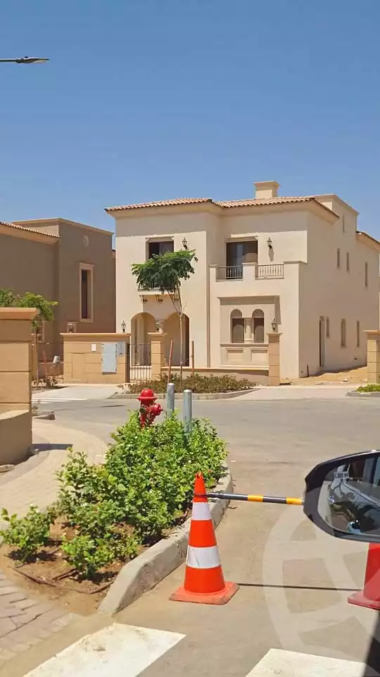https://aqarmap.com.eg/ar/listing/7248838-for-sale-cairo-new-cairo-compounds-city-gate-sapphire-city-gate
