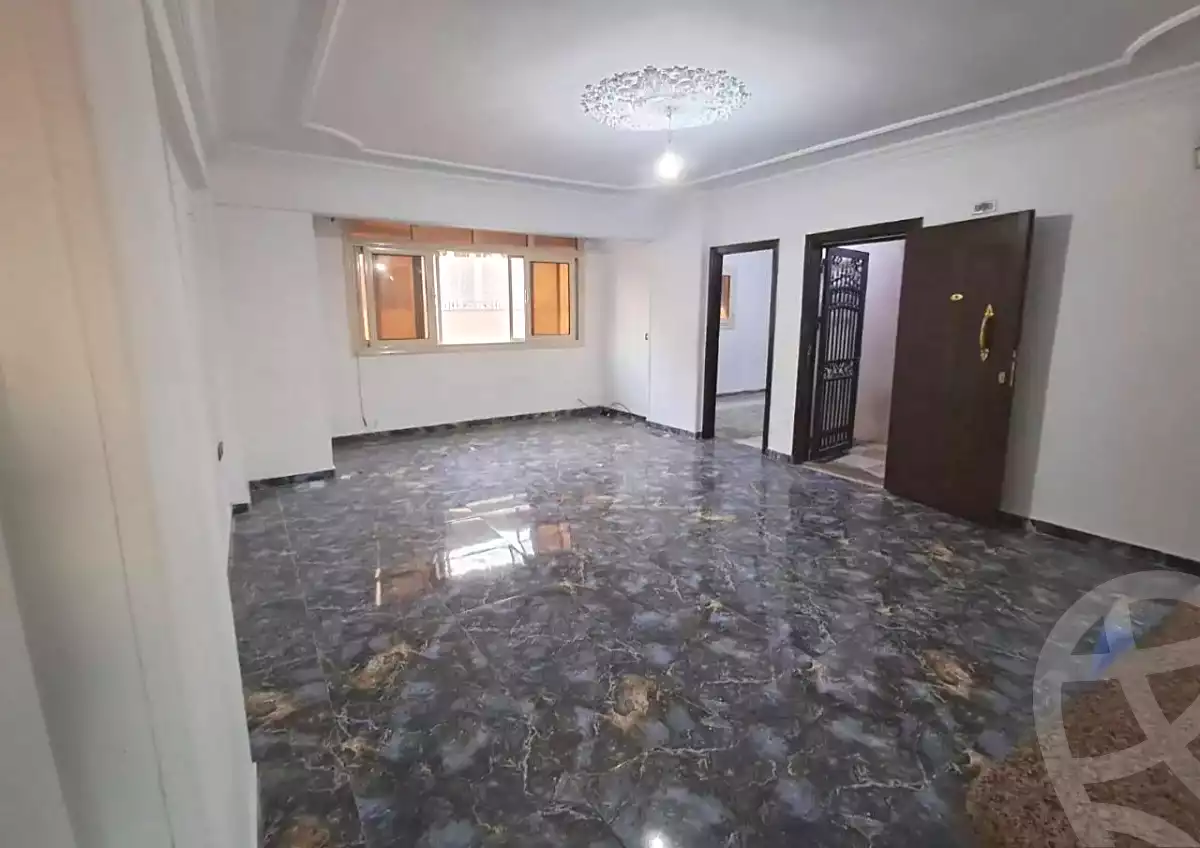 https://aqarmap.com.eg/ar/listing/7248924-for-rent-alexandria-shds