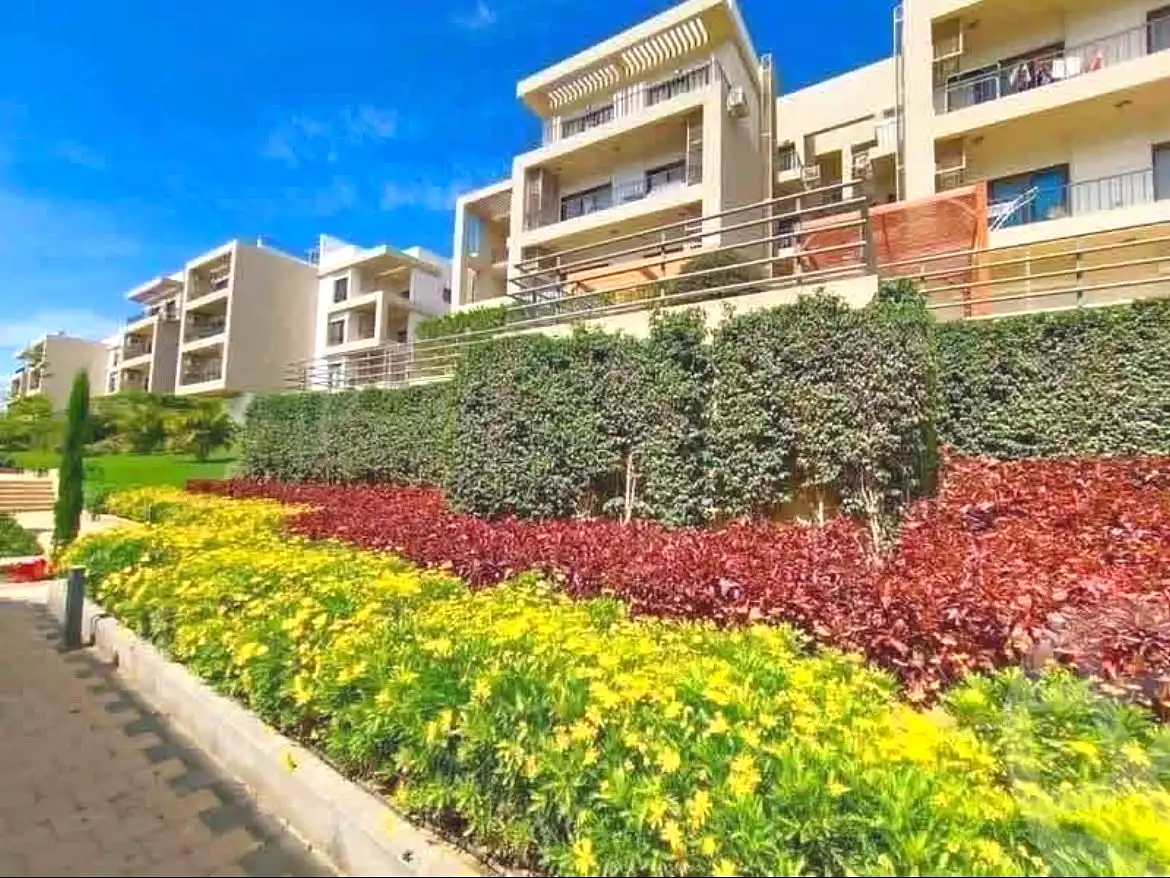 https://aqarmap.com.eg/en/listing/7249346-for-sale-cairo-new-cairo-compounds-fifth-square