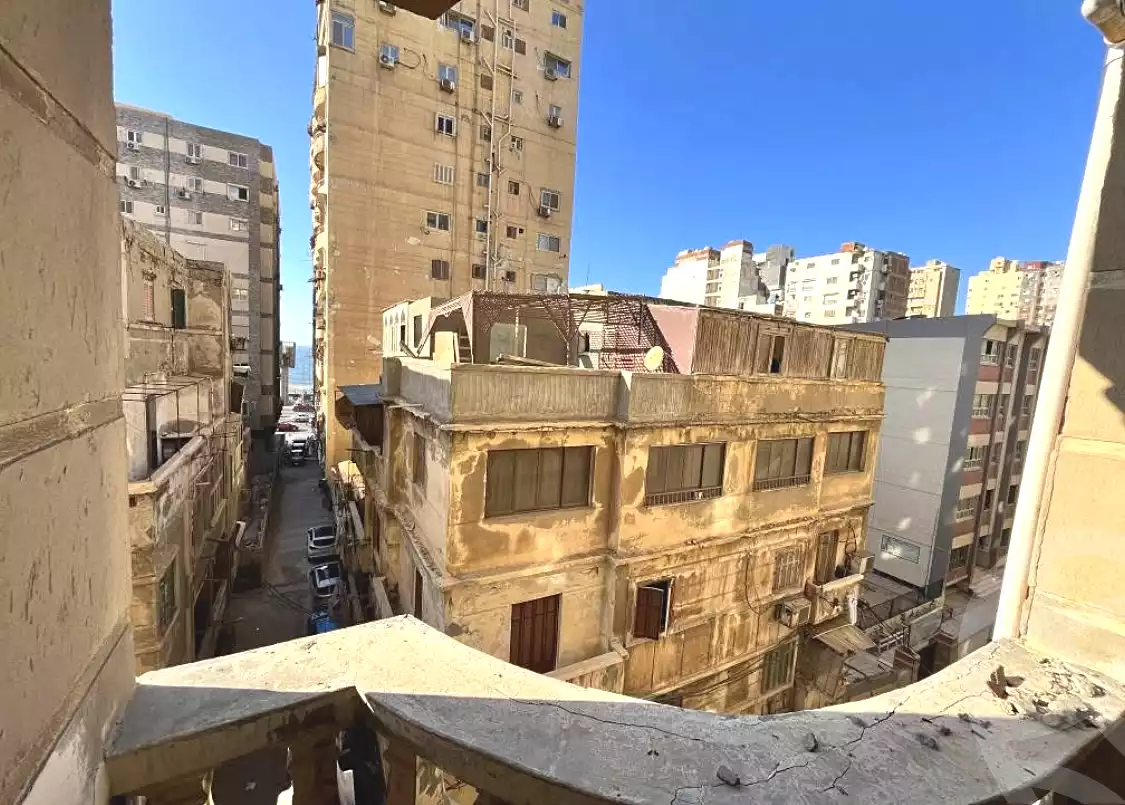 https://aqarmap.com.eg/ar/listing/7249542-for-sale-alexandria-sydy-bshr