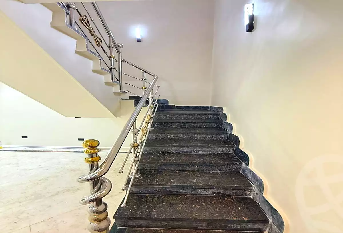 https://aqarmap.com.eg/en/listing/7250470-for-sale-cairo-heliopolis-roxy-square-al-ahram-st