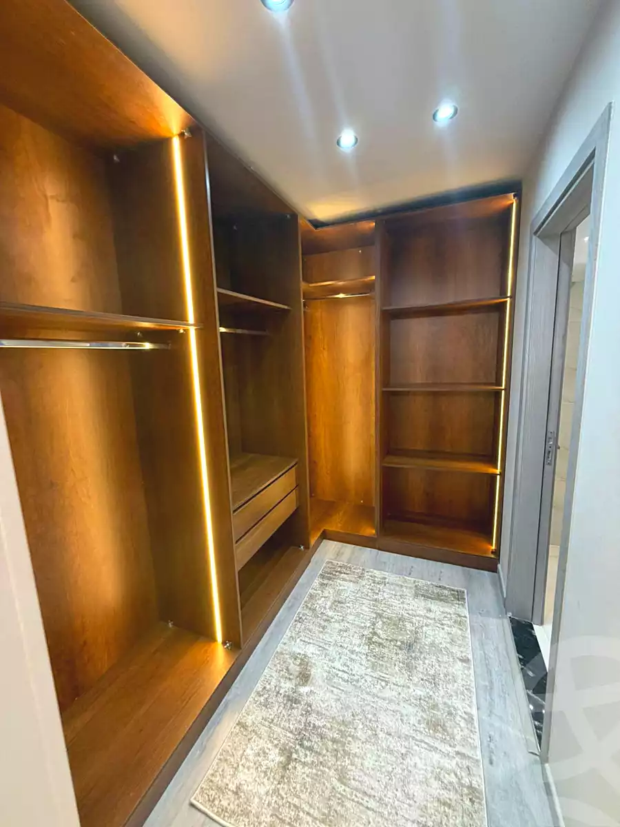 https://aqarmap.com.eg/en/listing/7250711-for-sale-cairo-new-cairo-compounds-mwrd-fq-llttwyr