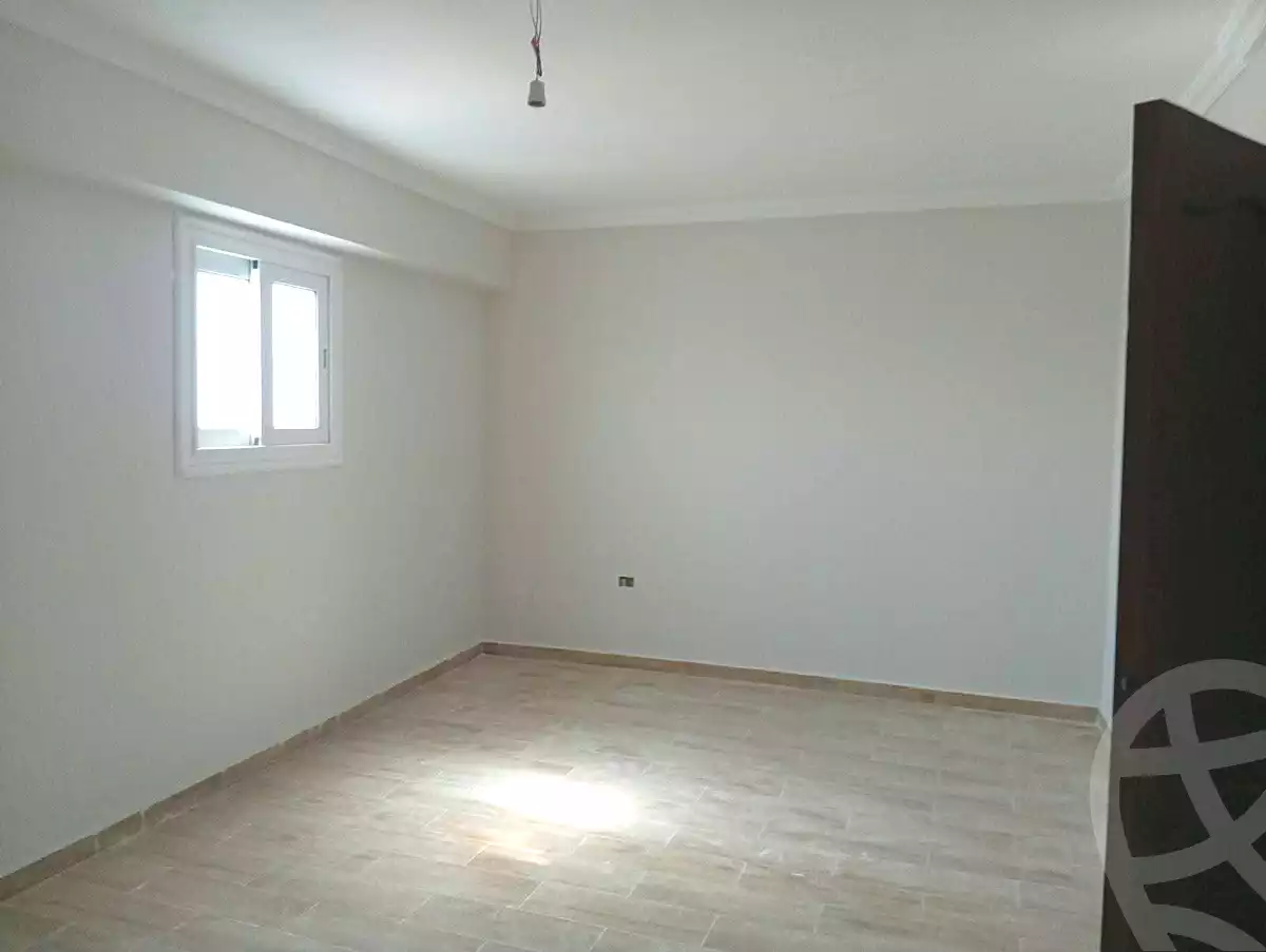 https://aqarmap.com.eg/en/listing/7250854-for-rent-alexandria-el-montazah-el-geesh