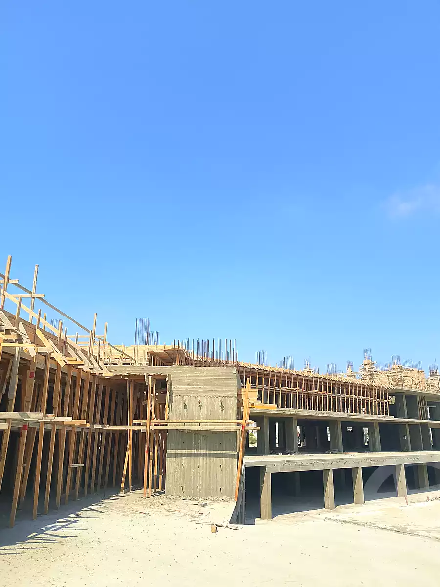 https://aqarmap.com.eg/en/listing/7250986-for-sale-dakahlia-new-mansoura-city-la-vida-white-mall-al-salam-urban