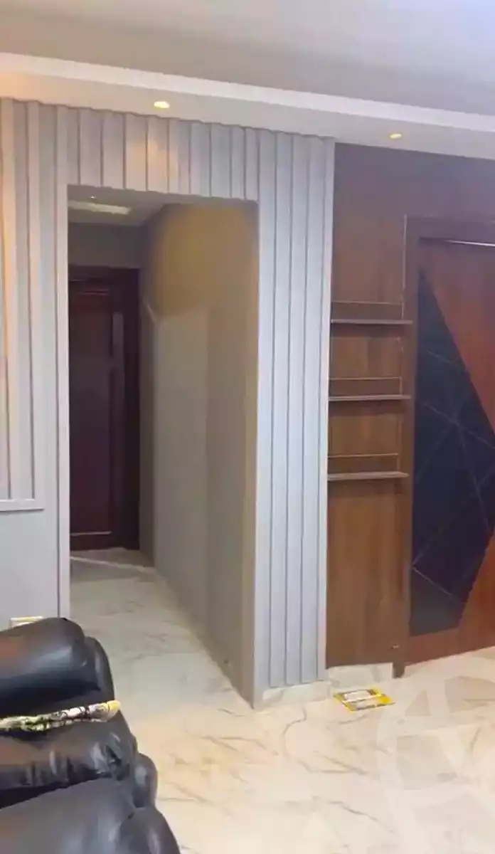 https://aqarmap.com.eg/ar/listing/7251085-for-rent-alexandria-cleopatra