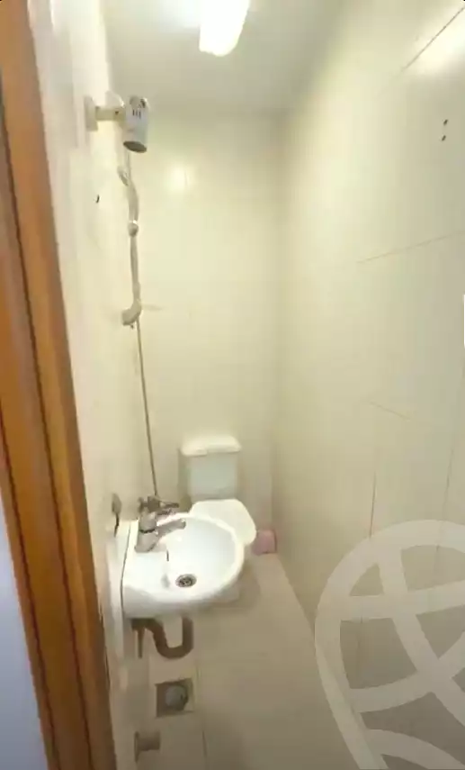 https://aqarmap.com.eg/en/listing/7252023-for-rent-cairo-ain-shams-jsr-lswys