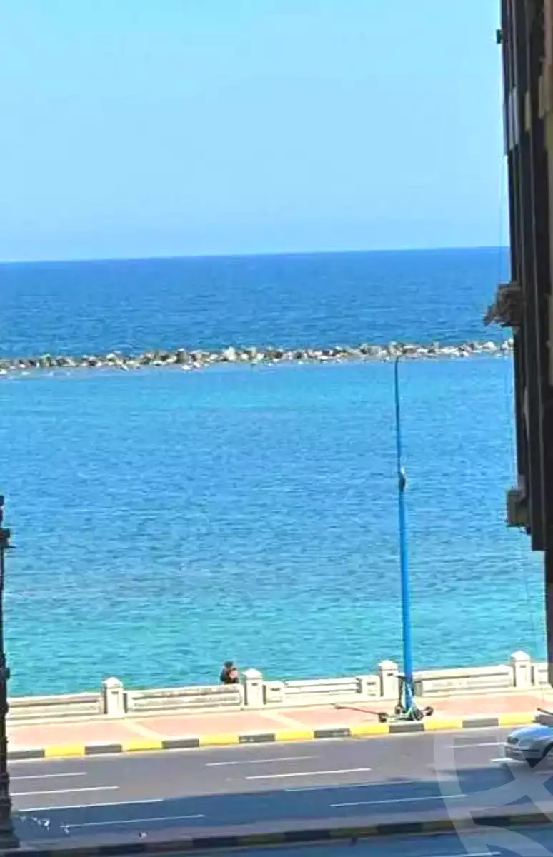 https://aqarmap.com.eg/ar/listing/7253298-for-sale-alexandria-sydy-bshr-sydy-bshr-bhry-shr-khld-bn-lwlyd