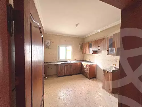 https://aqarmap.com.eg/ar/listing/7254659-for-sale-cairo-new-cairo-ganob-el-akadamiya-south-academy-b-taha-hussein-st