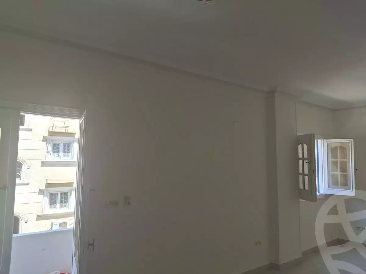 https://aqarmap.com.eg/ar/listing/7255114-for-sale-cairo-6th-of-october-el-ahyaa-neighborhood-3rd-al-hay-al-thalith-st