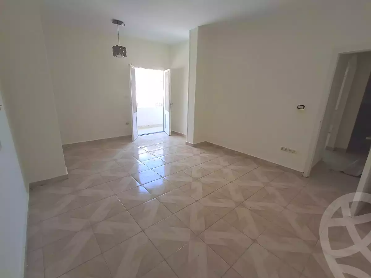 https://aqarmap.com.eg/ar/listing/7255114-for-sale-cairo-6th-of-october-el-ahyaa-neighborhood-3rd-al-hay-al-thalith-st